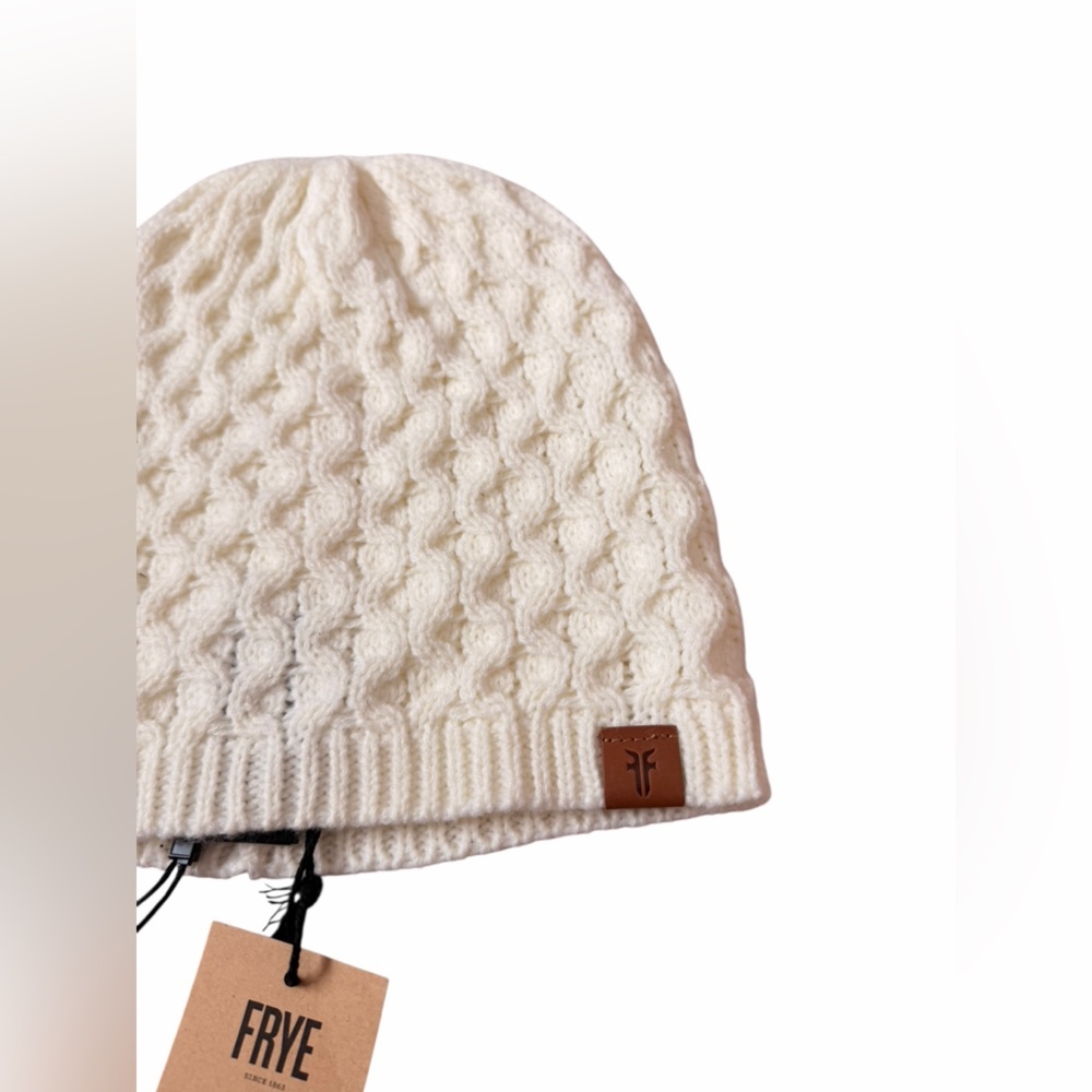 Frye Cable Knit Off White Beanie Hat One Size 100% Acrylic Knitwear NWT - Picture 4 of 6